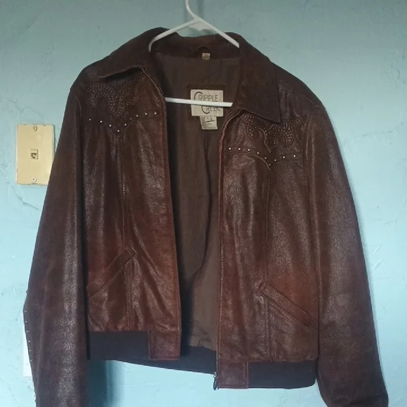 Western Studded Leather Jacket - Picture 6 of 7